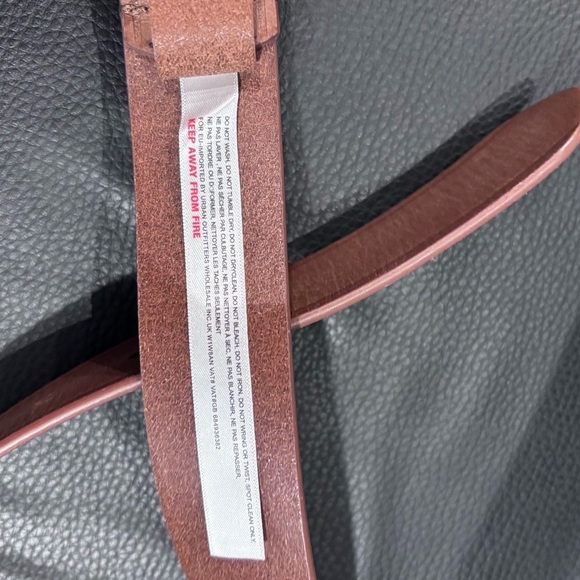 FREE PEOPLE Rori Leather Belt Brass Toned Rings Buckle 39” Length 1.25” Width - Picture 5 of 6